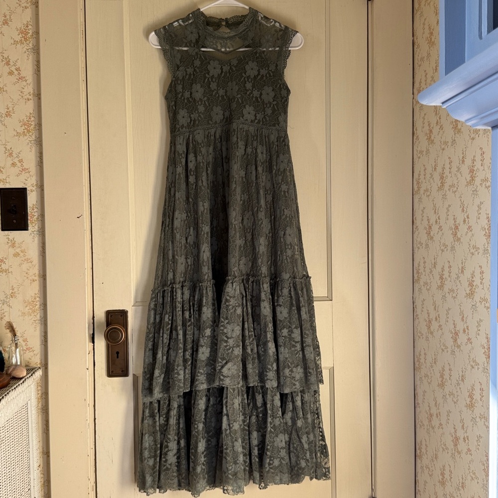 Charming Sleeveless Lace Dress - Olive